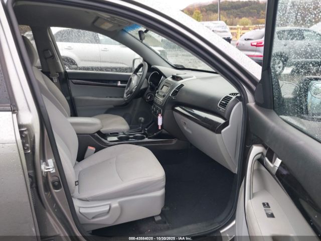 2014 KIA SORENTO 5XYKT3A65EG538859 Photo 4