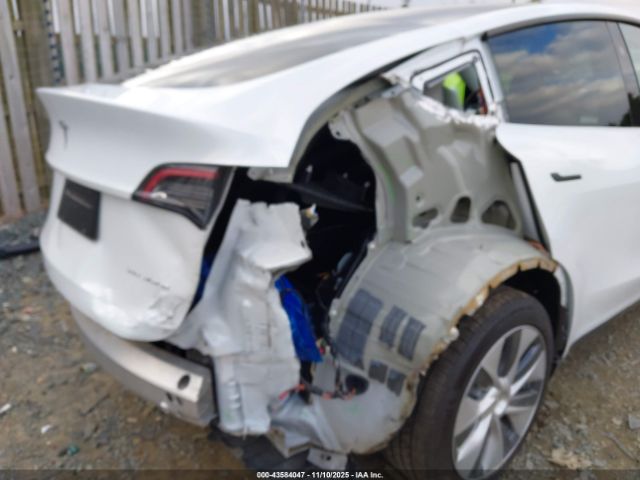 2023 TESLA MODEL Y 7SAYGDEE2PA192866 Photo 5
