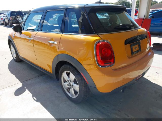 2016 MINI HARDTOP WMWXU1C59G2D10954 Photo 2
