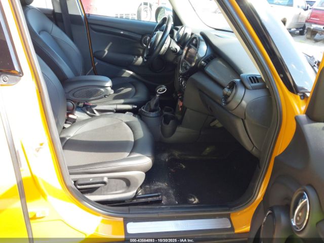 2016 MINI HARDTOP WMWXU1C59G2D10954 Photo 4