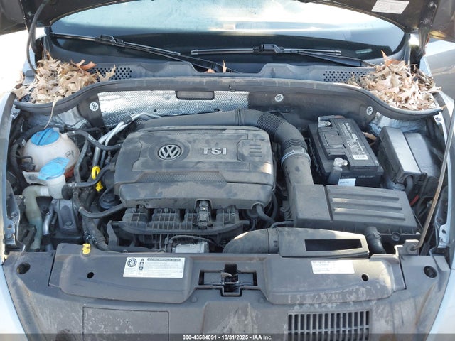 2014 Volkswagen Beetle 1.8t მანქანა იყიდება აუქციონზე, vin: 3VW517AT0EM818897, აუქციონის ნომერი: 43584091
