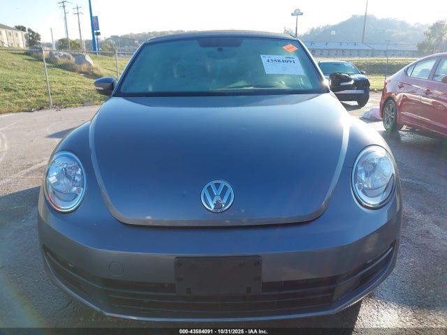 2014 Volkswagen Beetle 1.8t მანქანა იყიდება აუქციონზე, vin: 3VW517AT0EM818897, აუქციონის ნომერი: 43584091