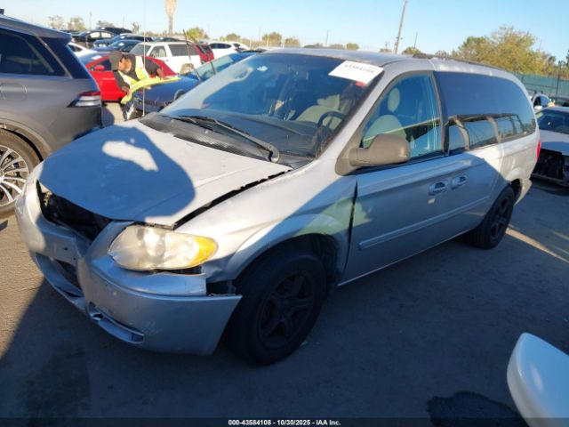2005 CHRYSLER TOWN & COUNTRY 2C4GP44R35R398005 Photo 1