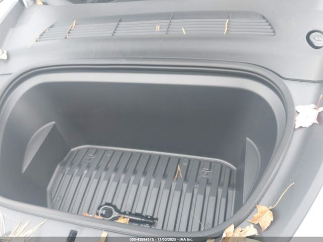 2023 TESLA MODEL Y 7SAYGDEE3PA195310 Photo 9