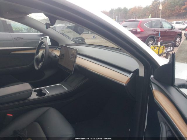 2023 TESLA MODEL Y 7SAYGDEE3PA195310 Photo 4