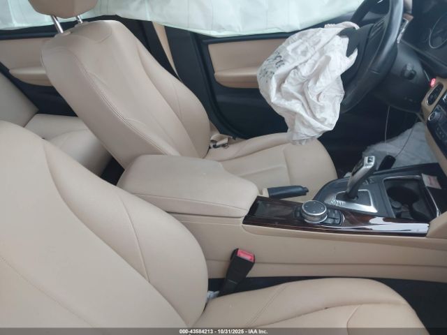 2017 BMW 320I WBA8E5G51HNU41599 Photo 4