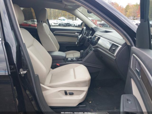 2018 VOLKSWAGEN ATLAS 1V2MR2CA1JC525266 Photo 4