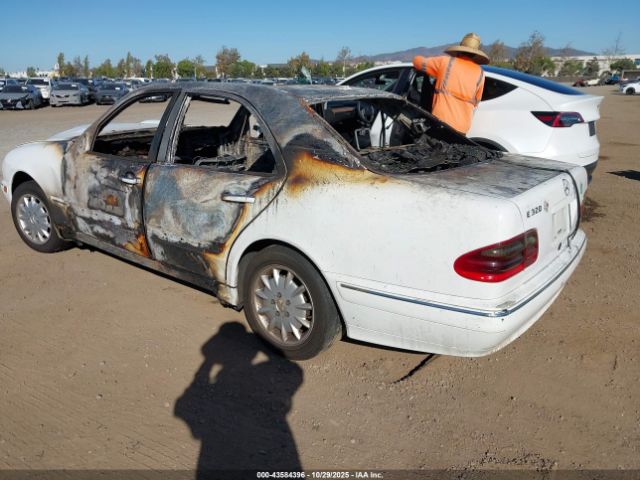 2001 MERCEDES-BENZ E 320 WDBJF65J81X049123 Photo 2