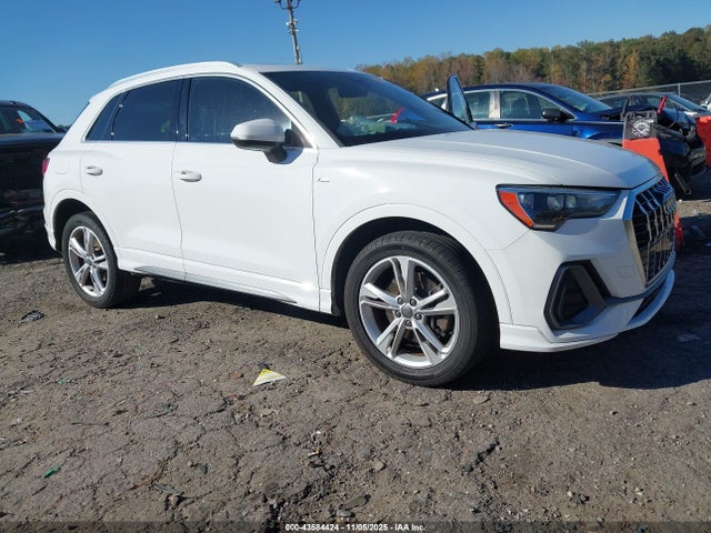 2020 AUDI Q3 WA1DECF39L1046764 Photo 0