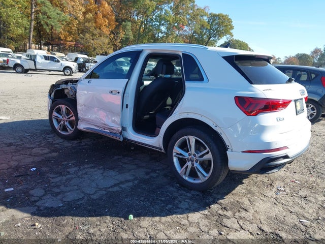 2020 AUDI Q3 WA1DECF39L1046764 Photo 2