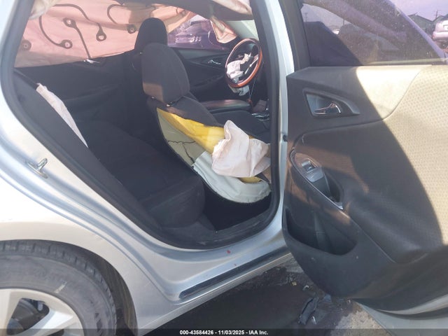 1G1ZE5STXHF259741 Chevrolet MALIBU 1LT