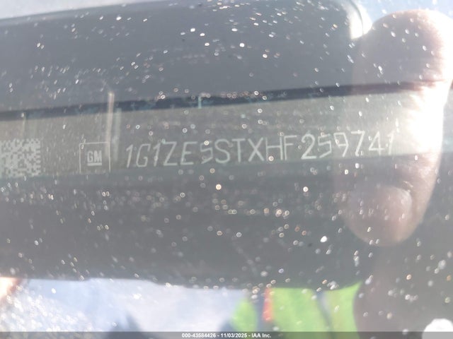 1G1ZE5STXHF259741 Chevrolet MALIBU 1LT