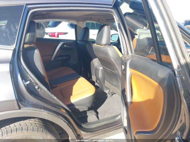 2018 TOYOTA RAV4 JTMYFREV5JJ189220 Photo 7