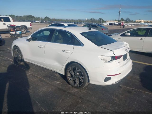 2022 AUDI A3 WAUAUDGYXNA095869 Photo 2