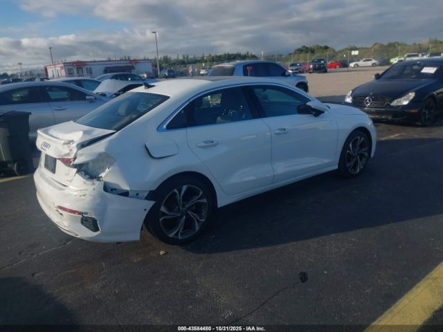 2022 AUDI A3 WAUAUDGYXNA095869 Photo 3