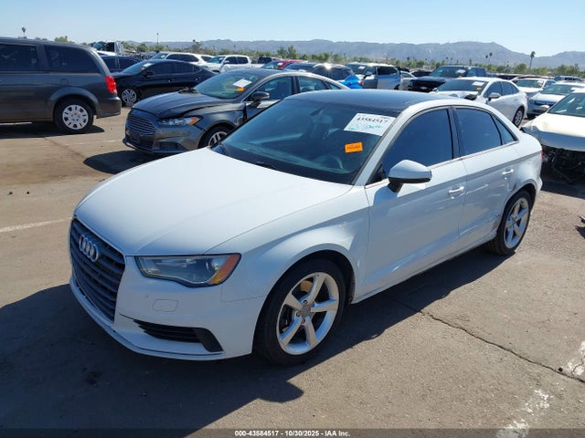 2015 AUDI A3 WAUACGFF6F1032810 Photo 1