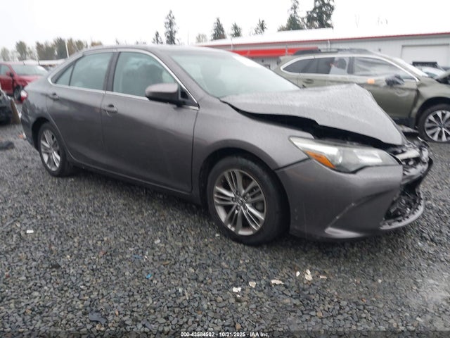 43584502 :رقم المزاد ، 4T1BF1FK3FU080123 vin ، 2015 Toyota Camry Le/xle/se/xse مزاد بيع