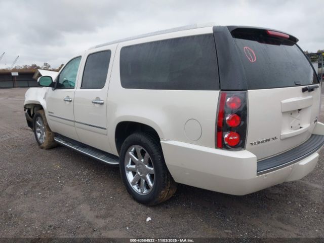 2013 GMC YUKON XL 1500 1GKS2MEF8DR366138 Photo 2