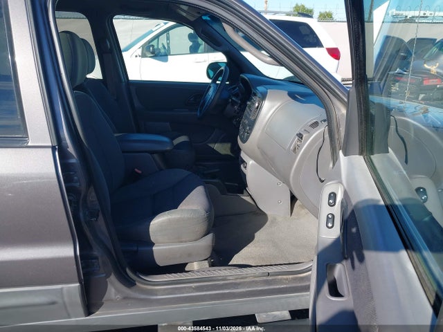 2002 FORD ESCAPE 1FMYU04152KC58463 Photo 4