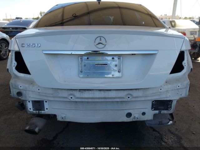 2013 MERCEDES-BENZ C 250 WDDGF4HB3DR272141 Photo 5