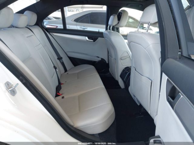 2013 MERCEDES-BENZ C 250 WDDGF4HB3DR272141 Photo 7