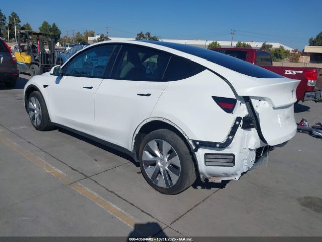 2023 TESLA MODEL Y 7SAYGDEEXPF899328 Photo 2