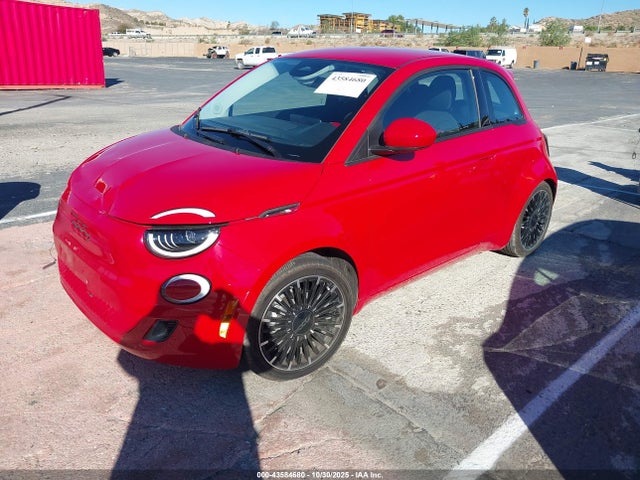 2024 FIAT 500E ZFAFFAA40RX220430 Photo 1
