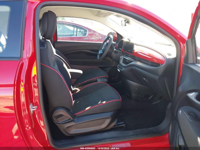 2024 FIAT 500E ZFAFFAA40RX220430 Photo 4