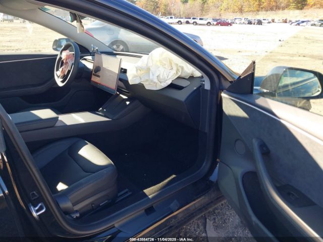 2025 TESLA MODEL 3 5YJ3E1EB8SF910840 Photo 4