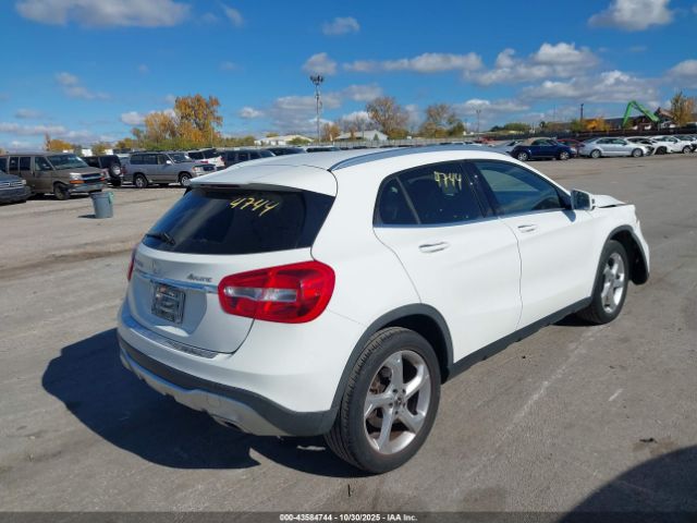 2018 MERCEDES-BENZ GLA 250 WDCTG4GB5JJ519817 Photo 3