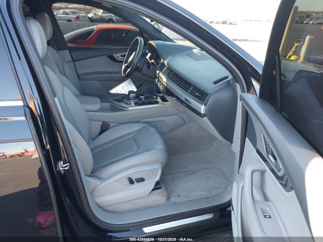 2019 AUDI Q7 WA1LHAF74KD043777 Photo 4