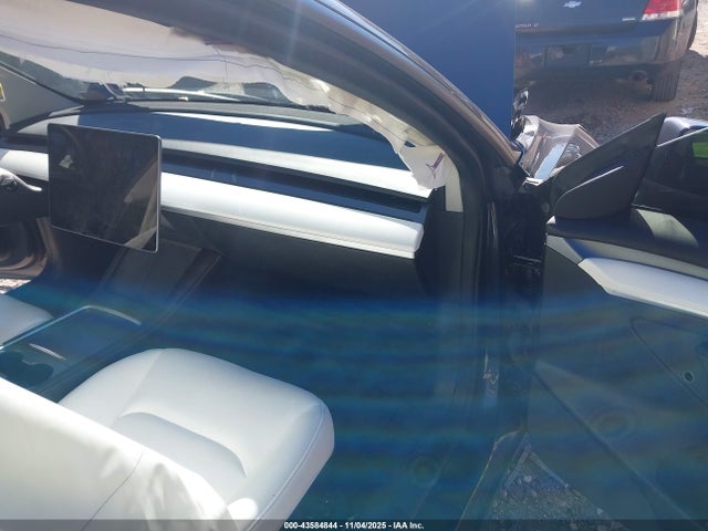 2022 TESLA MODEL 3 5YJ3E1EC3NF329663 Photo 4