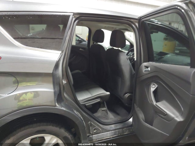 1FMCU9G97GUB74446 Ford ESCAPE SE