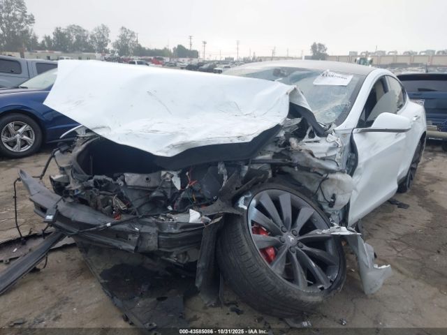 2013 TESLA MODEL S 5YJSA1CN8DFP06272 Photo 1