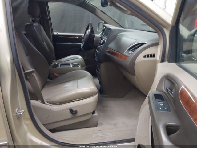 2011 CHRYSLER TOWN & COUNTRY 2A4RR8DG3BR705171 Photo 4