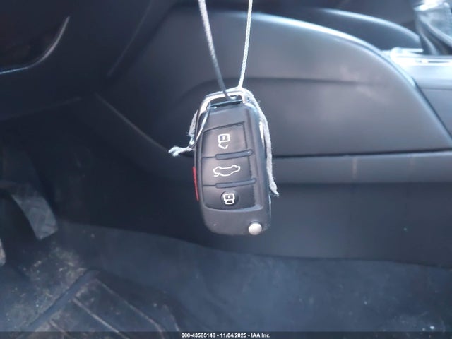 Продажа на аукционе авто 2017 Audi A3 Premium, vin: WAUB8GFF1H1032979, номер лота: 43585148