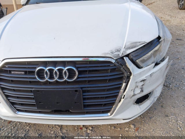 Продажа на аукционе авто 2017 Audi A3 Premium, vin: WAUB8GFF1H1032979, номер лота: 43585148