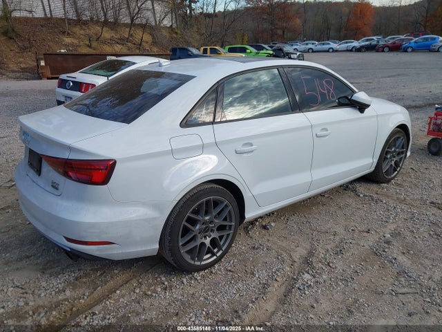 Продажа на аукционе авто 2017 Audi A3 Premium, vin: WAUB8GFF1H1032979, номер лота: 43585148