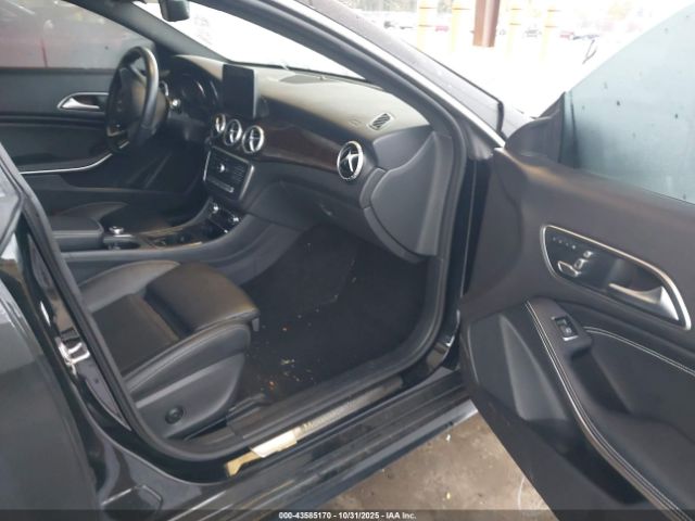 2019 MERCEDES-BENZ CLA 250 WDDSJ4GB8KN724213 Photo 4