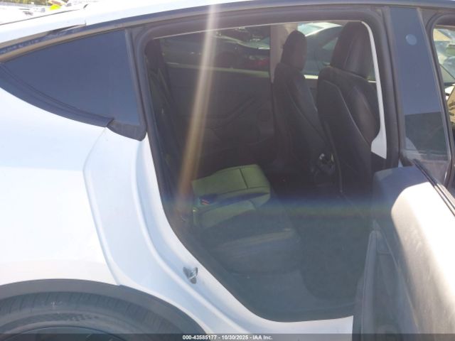 2022 TESLA MODEL Y 7SAYGDEFXNF484838 Photo 7