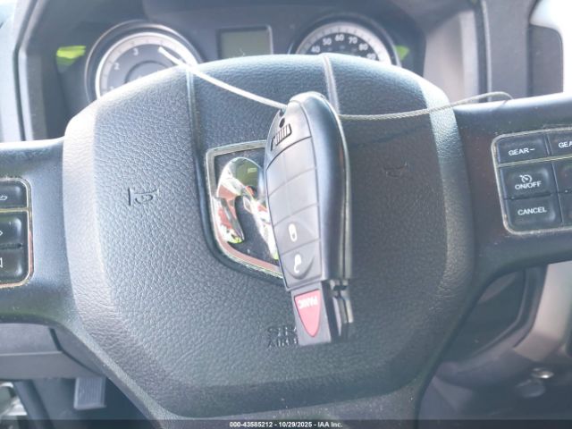 2017 RAM 1500 1C6RR6GG4HS676025 Photo 10