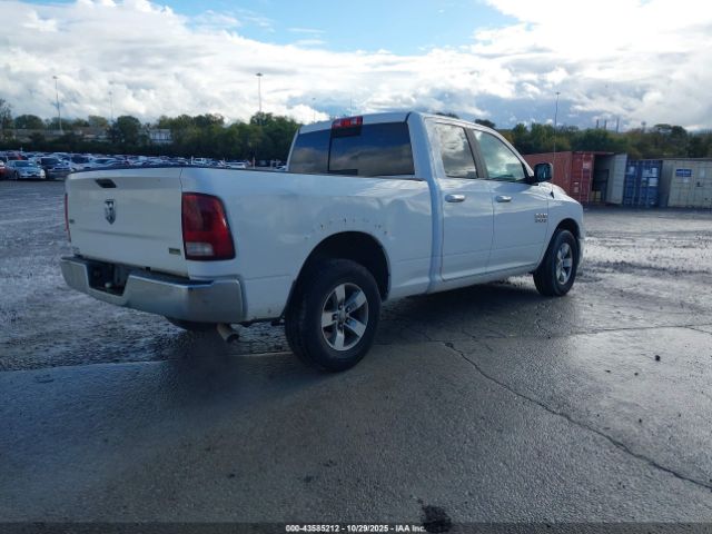 2017 RAM 1500 1C6RR6GG4HS676025 Photo 3