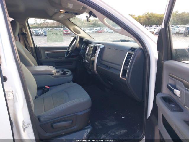 2017 RAM 1500 1C6RR6GG4HS676025 Photo 4