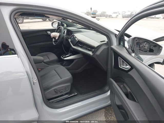 2025 AUDI Q4 SPORTBACK E-TRON WA13UBFZ4SP054411 Photo 4