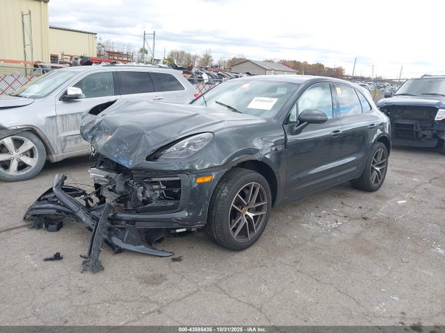 2023 PORSCHE MACAN WP1AA2A50PLB01747 Photo 1