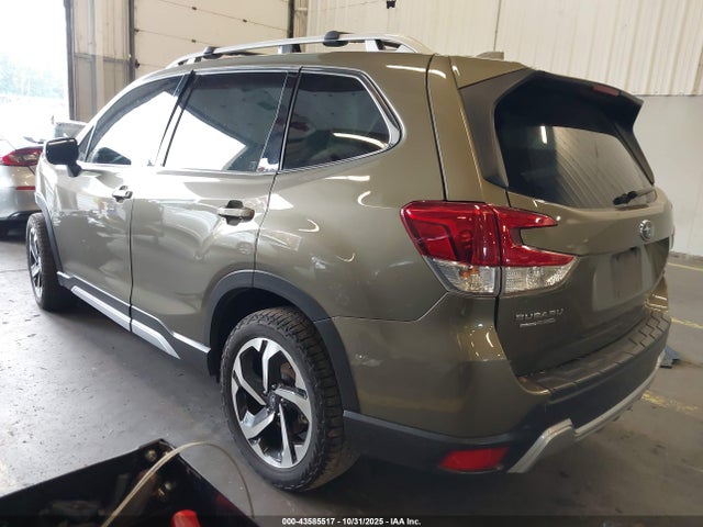 2022 SUBARU FORESTER JF2SKARCXNH443692 Photo 2