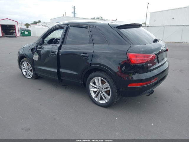 2018 AUDI Q3 WA1BCCFS0JR018905 Photo 2