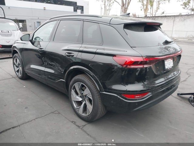 2025 AUDI Q6 E-TRON WA114BGF1SA063243 Photo 2
