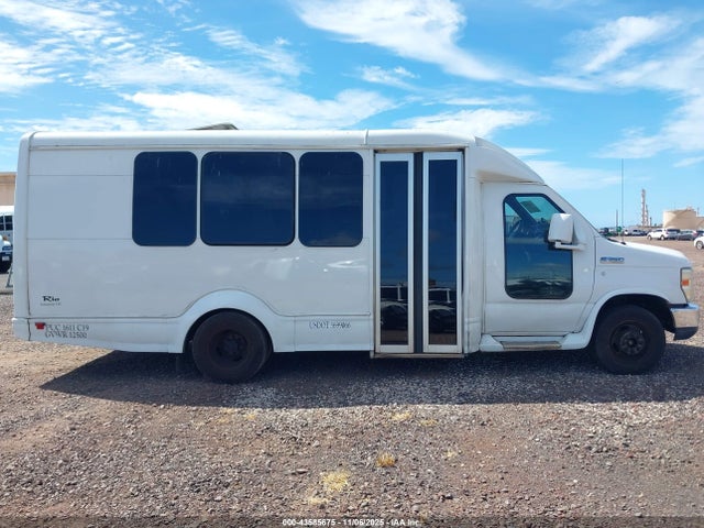 43585675 :رقم المزاد ، 1FDEE3FS2BDA24597 vin ، 2011 Ford Econoline E350 Super Duty Ctway Van مزاد بيع