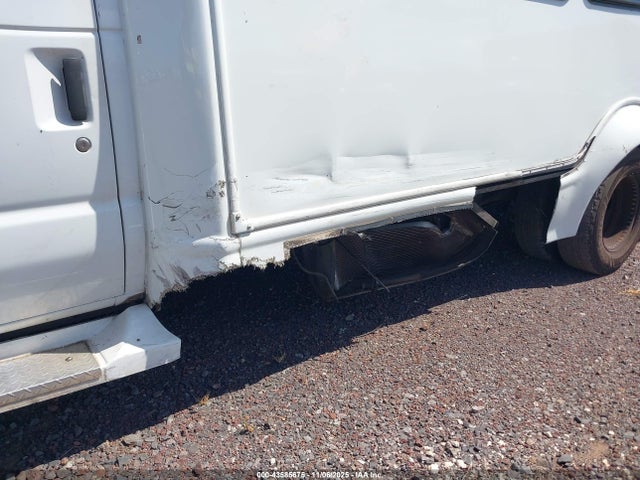 43585675 :رقم المزاد ، 1FDEE3FS2BDA24597 vin ، 2011 Ford Econoline E350 Super Duty Ctway Van مزاد بيع